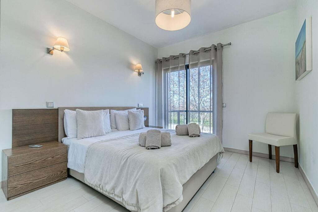 Two Bed In Albur Village, 2g *