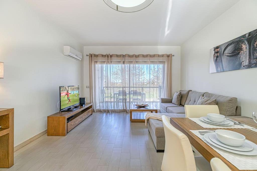 Two Bed In Albur Village, 2g Apartment *